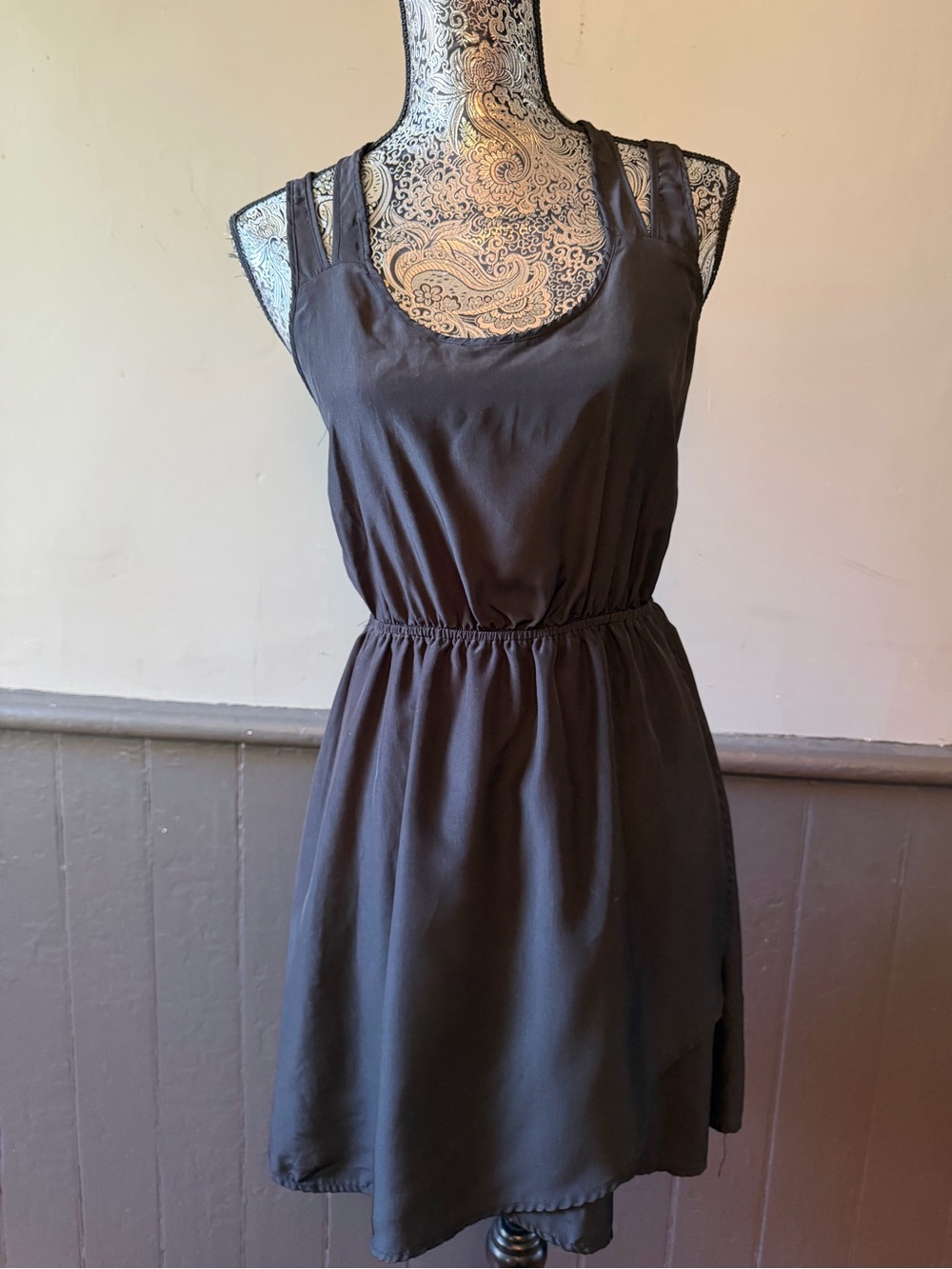 love on a hanger Black Sleeveless Elastic-Waist Mini Dress with Scoop Neck
